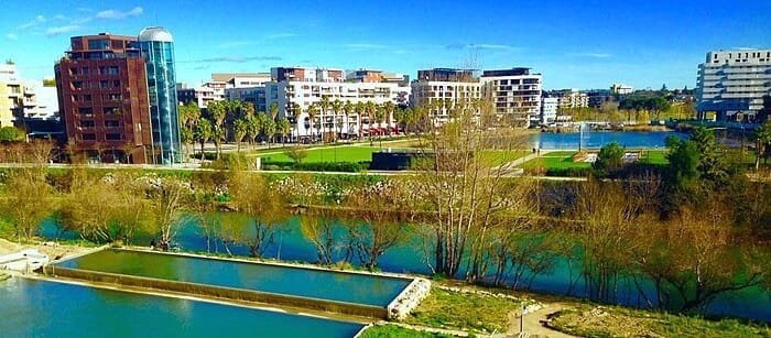 Vue panoramique Port Marianne et le basin Jacques_Coeur pour une mutation professionnelle réussie